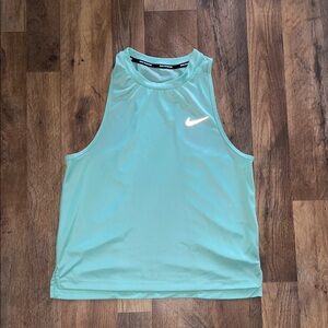 Nike Women’s Mint running Tank Top size M